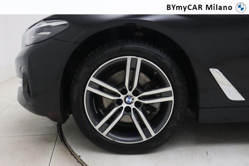 BMW Serie 5 520d Touring mhev 48V xdrive Business auto