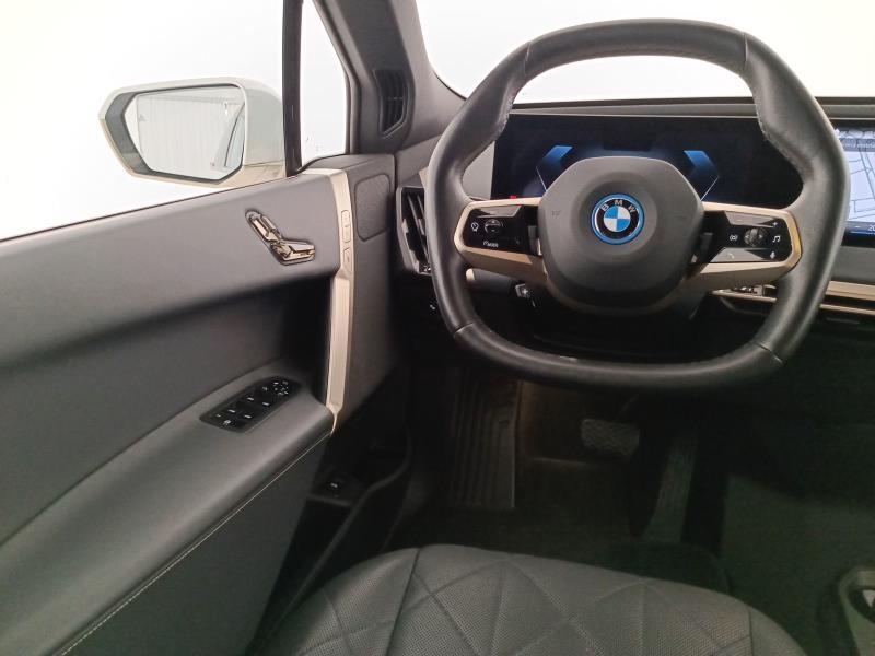 BMW iX xdrive40