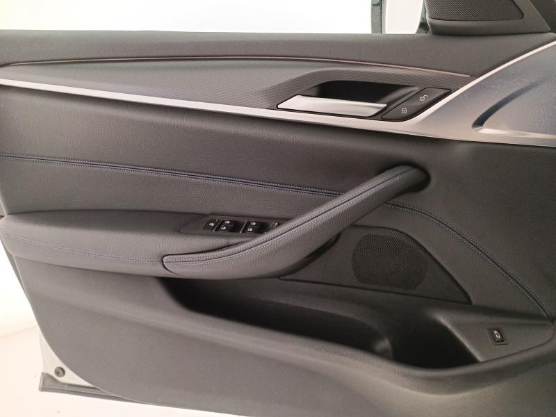 BMW Serie 5 520d mhev 48V Msport auto