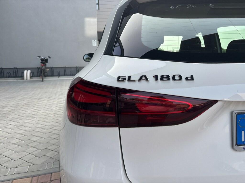 Mercedes GLA 180 d Progressive Advanced auto