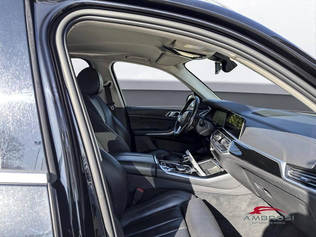 BMW X5 xdrive30d mhev 48V xLine auto