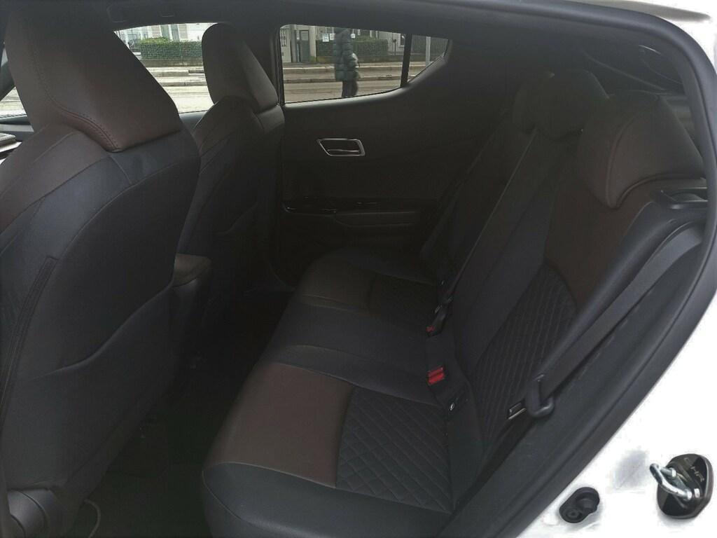Toyota C-HR 1.8h Lounge 2wd e-cvt my18