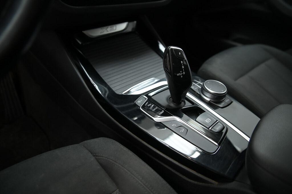 BMW X3 xdrive20d mhev 48V Business Advantage auto