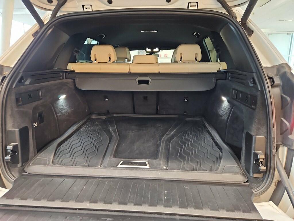 BMW X5 xdrive30d mhev 48V xLine auto