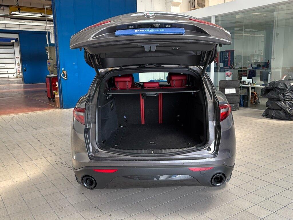 Alfa Romeo Stelvio 2.2 t Business Q4 210cv auto my19