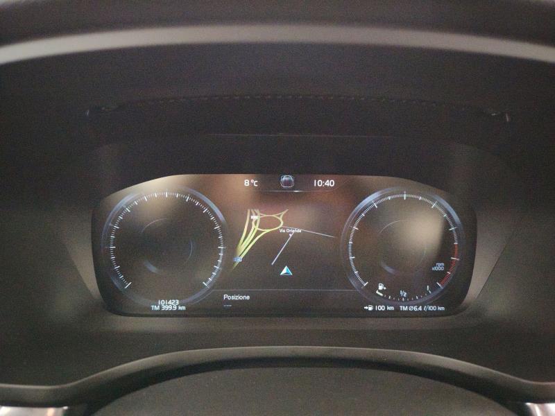 Volvo V60 2.0 B3 Momentum Business auto 7m