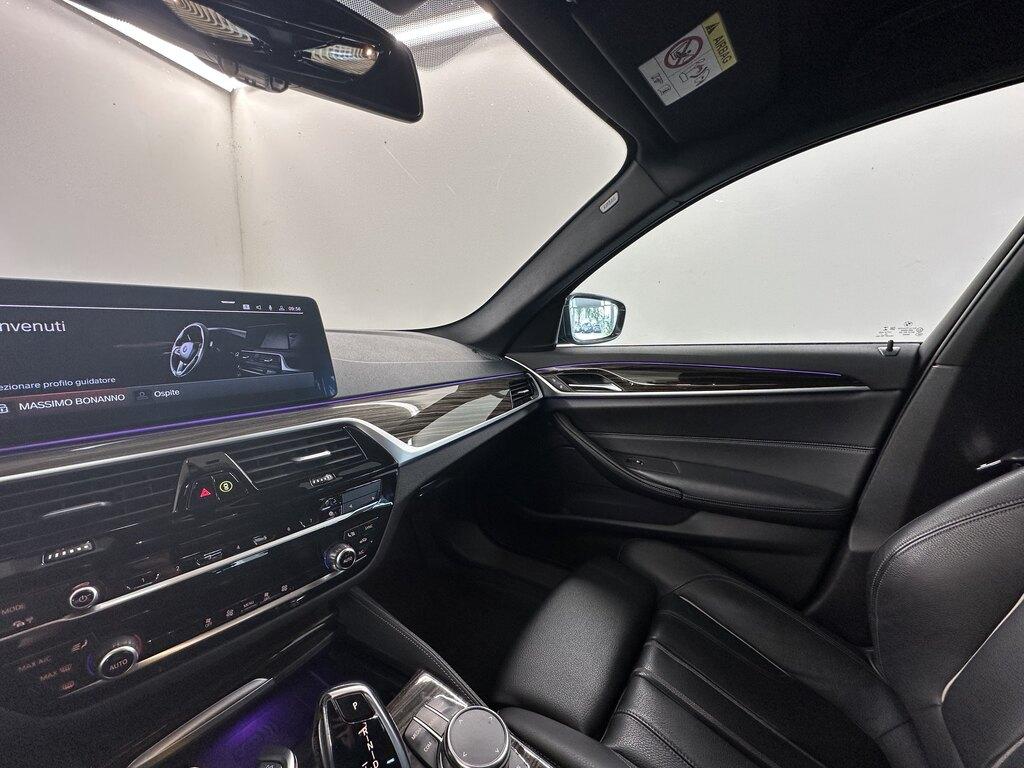 BMW Serie 5 520d Touring mhev 48V xdrive Msport auto
