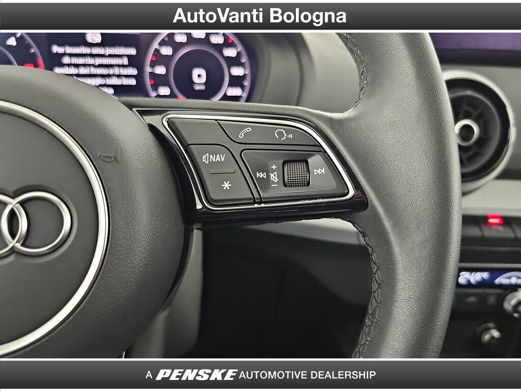 Audi Q2 30 2.0 tdi Identity Black s-tronic