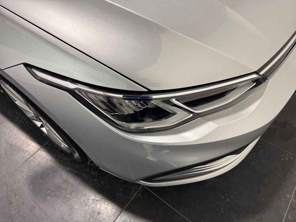 Volkswagen Golf 1.5 tgi Life 130cv