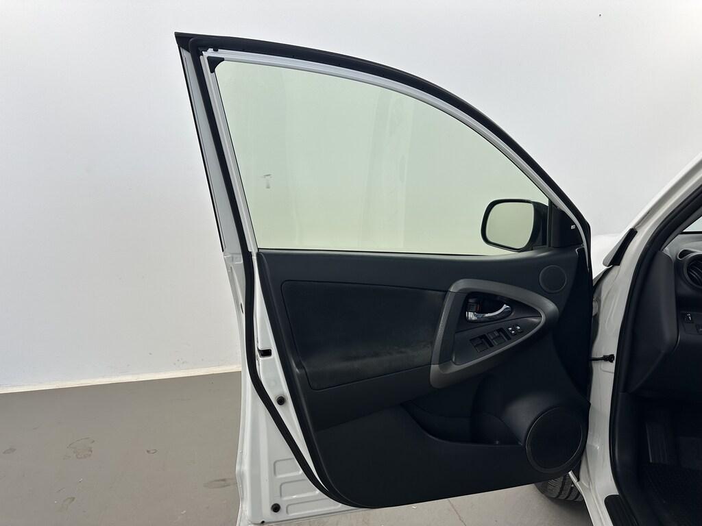Toyota RAV4 2.2 d-4d Lounge 150cv mt