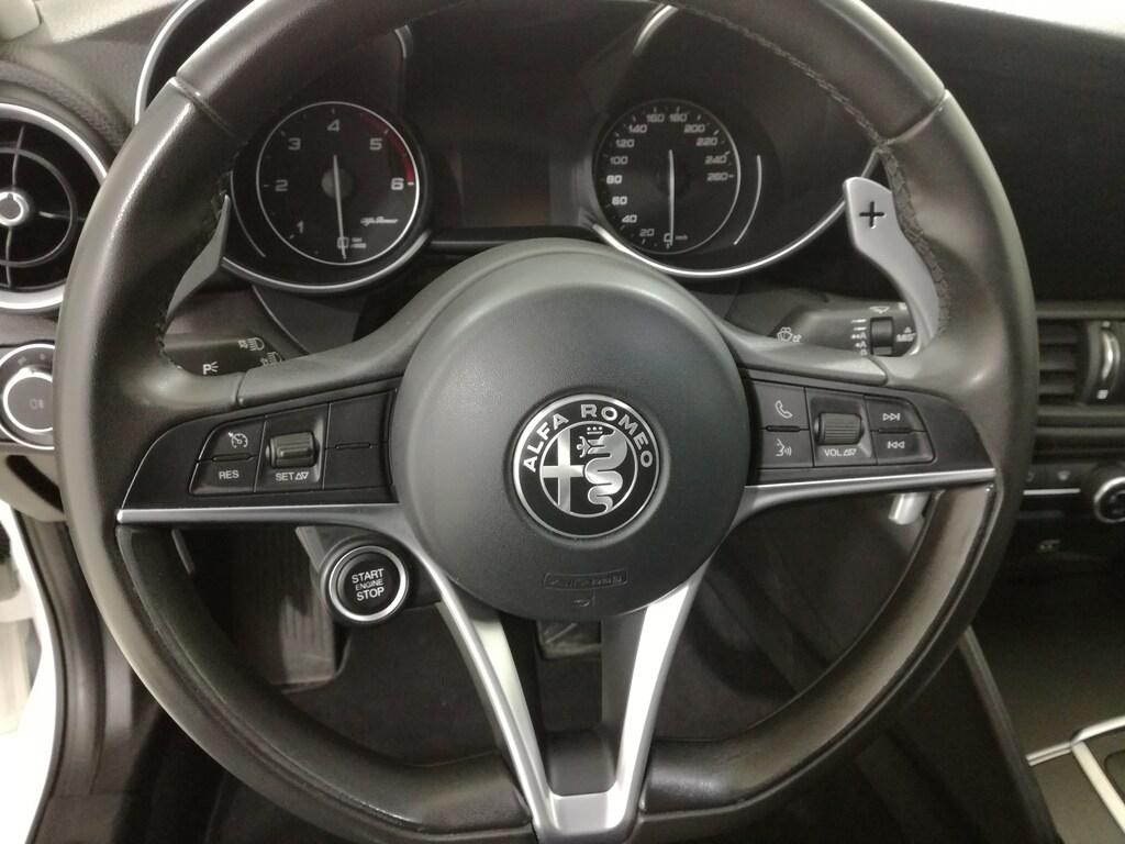 Alfa Romeo Giulia 2.2 t Giulia 150cv auto