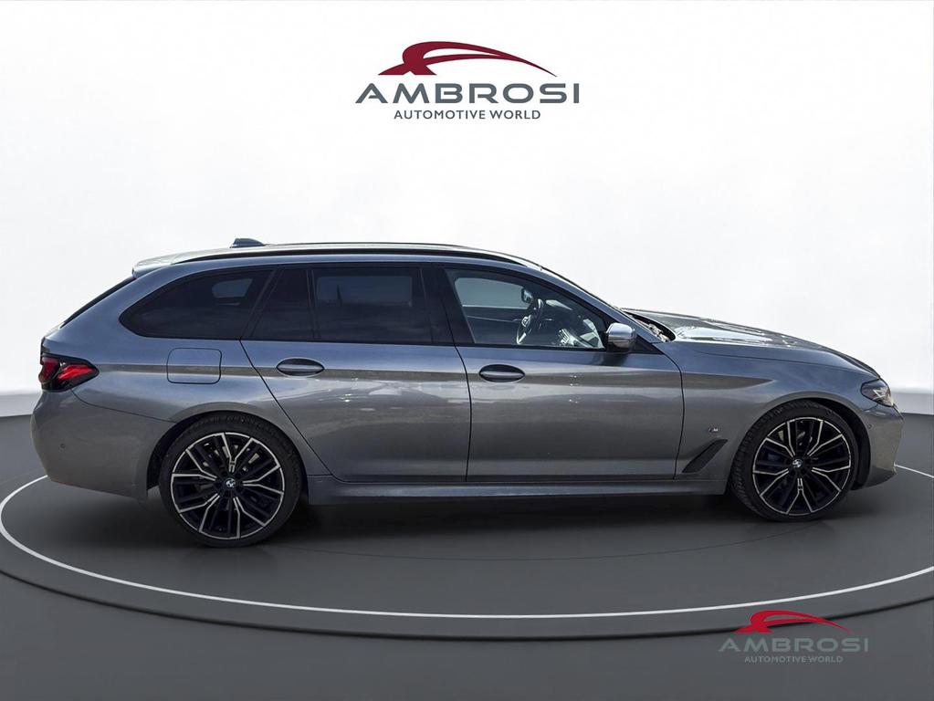 BMW Serie 5 520d Touring mhev 48V xdrive Msport auto