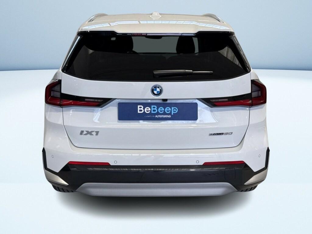 BMW iX1 edrive 20 X-Line