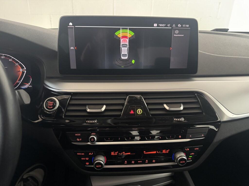 BMW Serie 5 530d mhev 48V xdrive Business auto