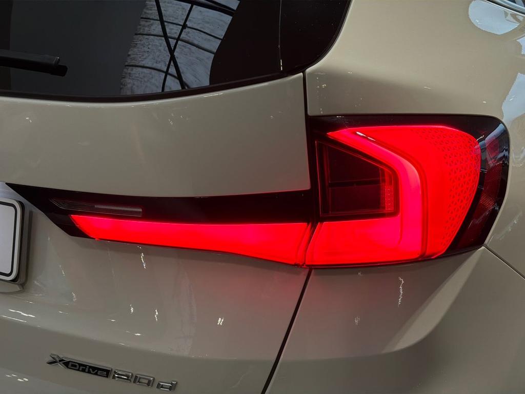 BMW X1 xdrive20d mhev 48V X-Line auto