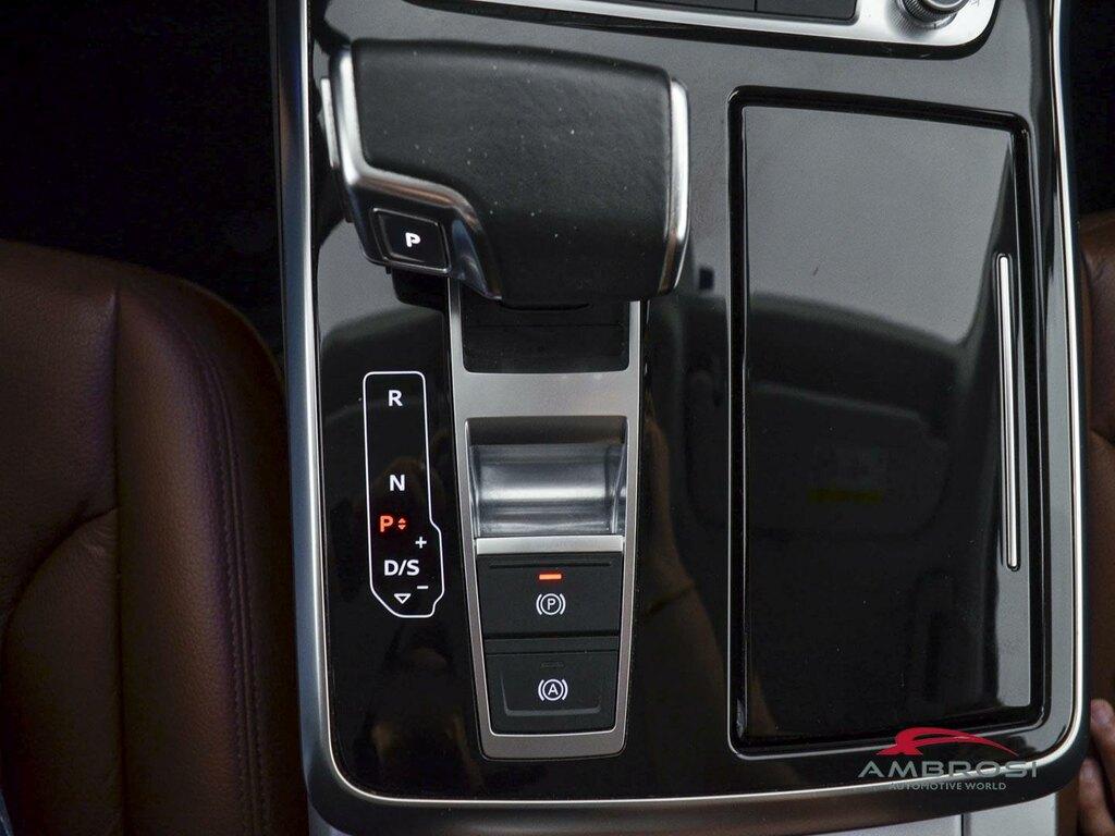 Audi Q7 45 3.0 tdi mhev Business quattro tiptronic