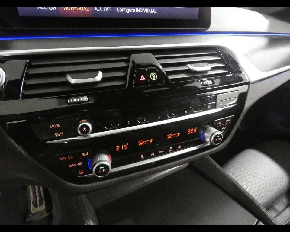 BMW Serie 5 520d Touring mhev 48V xdrive Msport auto