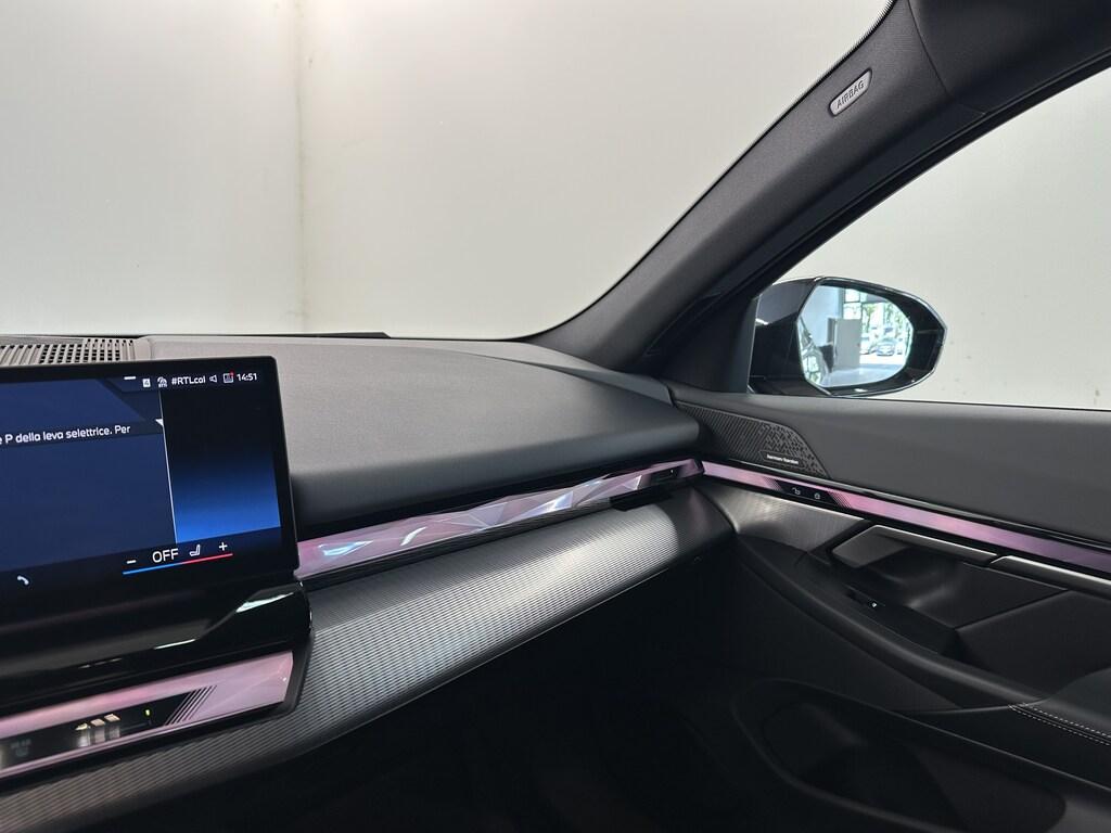 BMW i5 xdrive40