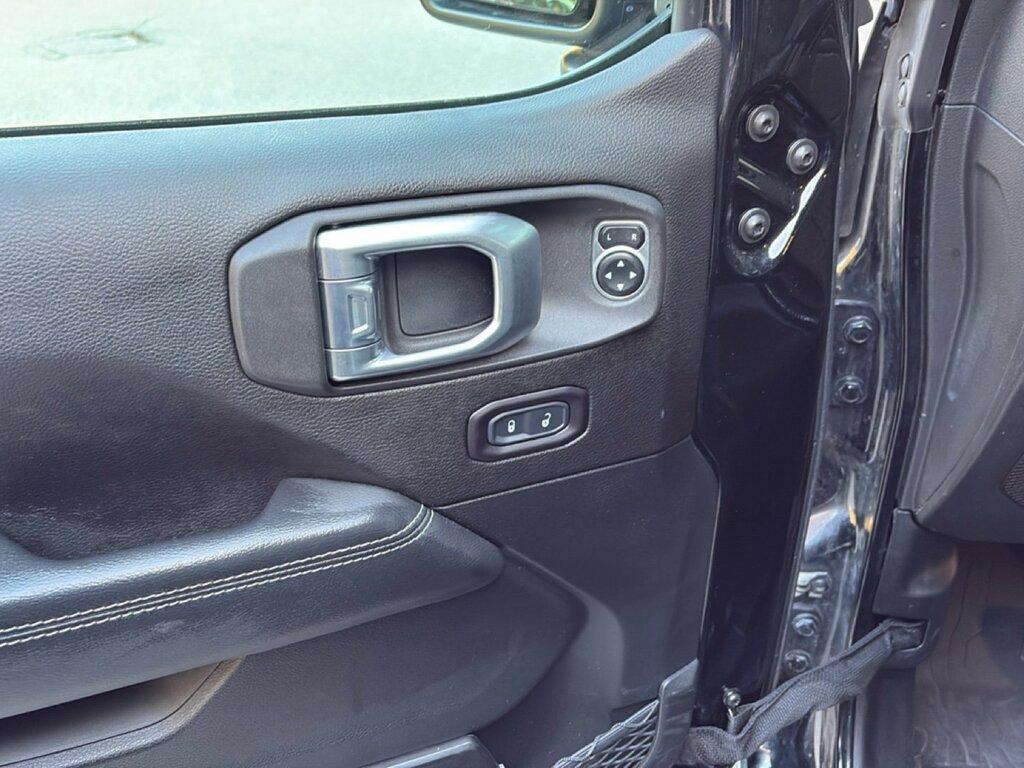 Jeep Wrangler Unlimited 2.0 turbo Sahara auto