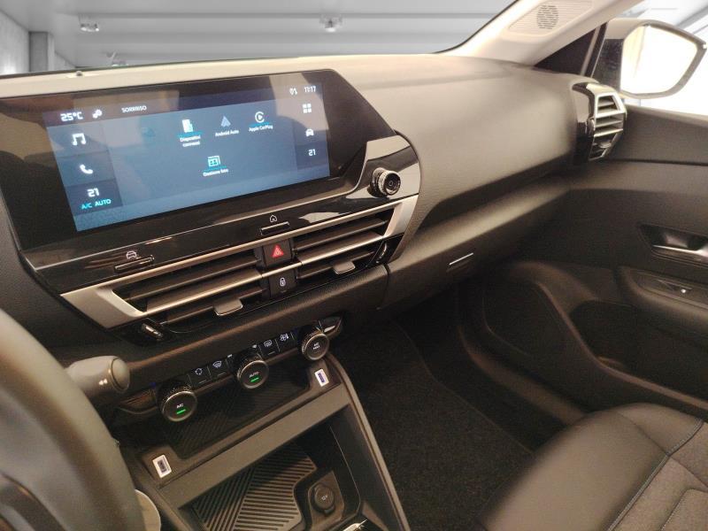 Citroen C4 X 1.2 hybrid Business 136cv e-dcs6