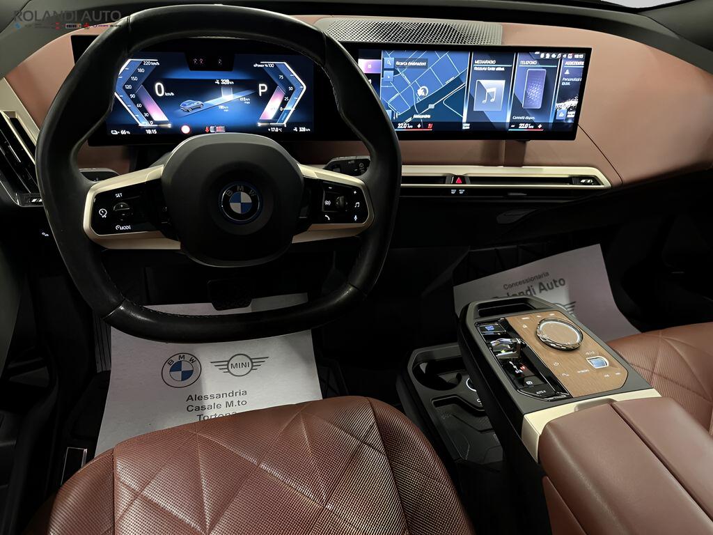 BMW iX xdrive50 pacchetto sportivo