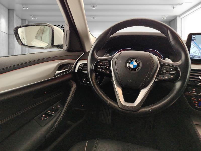 BMW Serie 5 520d Touring mhev 48V xdrive Luxury auto