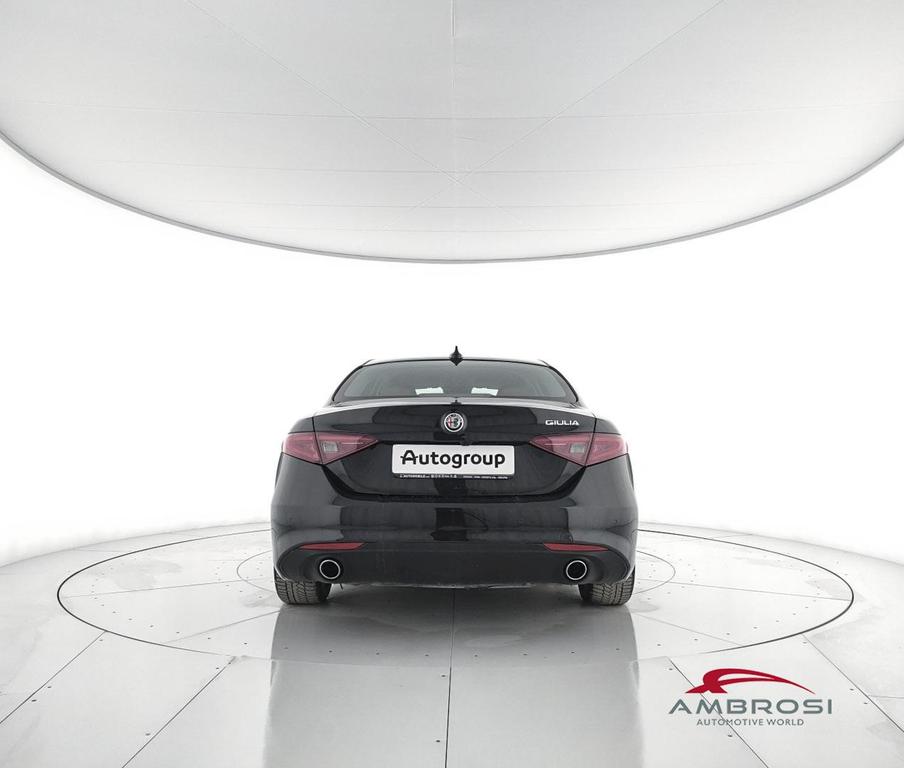 Alfa Romeo Giulia 2.2 t Business Sport Launch Edition 180cv auto