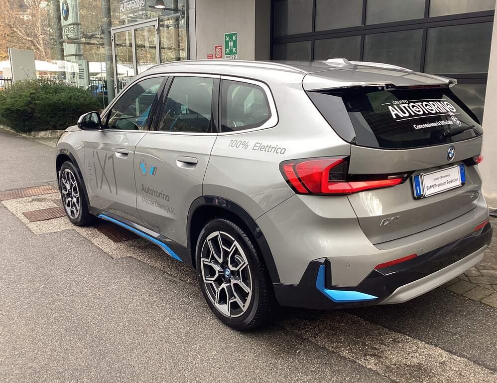 BMW iX1 30 xdrive X-Line