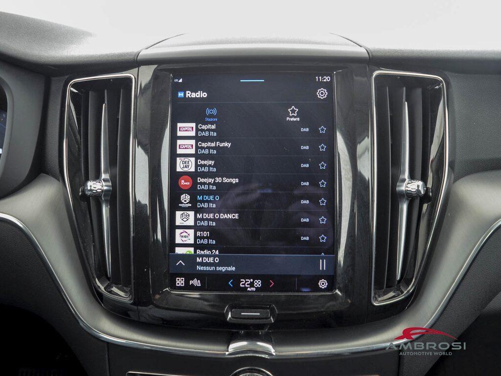 Volvo XC60 2.0 B4 Momentum auto