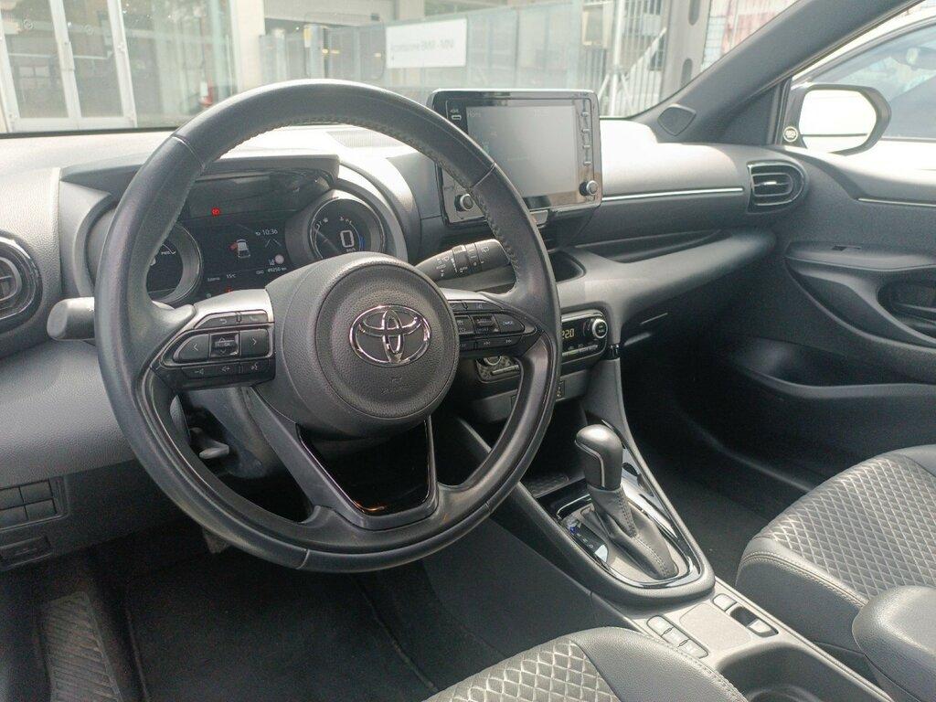 Toyota Yaris 1.5h Lounge
