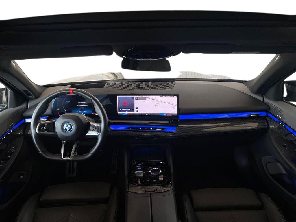 BMW i5 M60 auto
