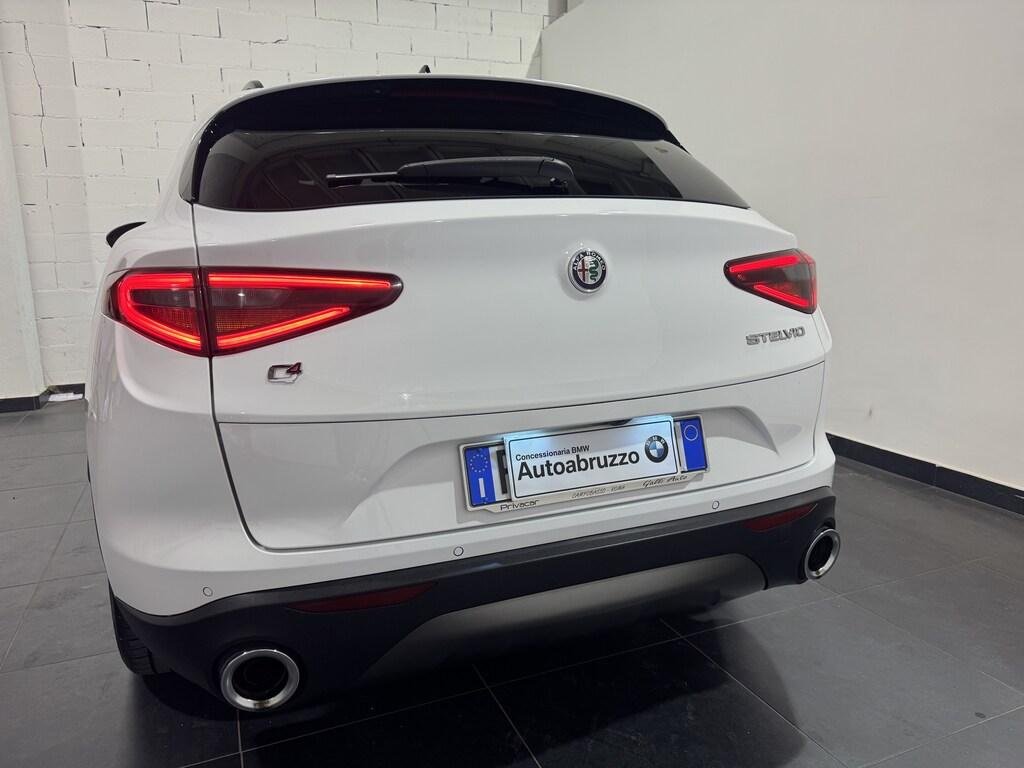 Alfa Romeo Stelvio 2.2 t Executive Q4 210cv auto