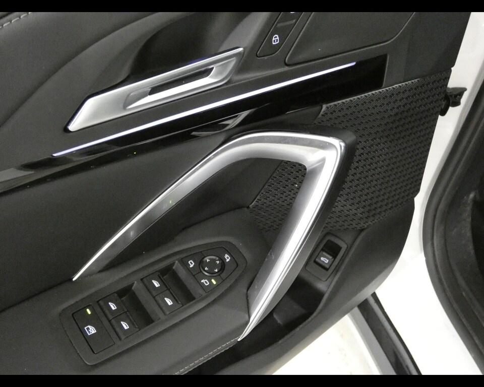 BMW iX1 edrive 20 X-Line