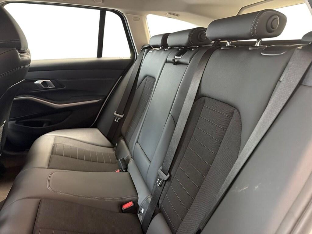 BMW Serie 3 318d Touring mhev 48V auto