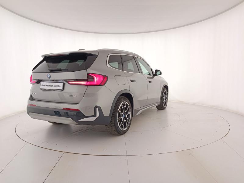 BMW iX1 30 xdrive X-Line