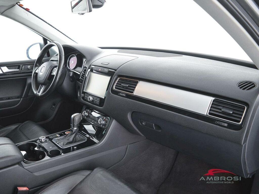 Volkswagen Touareg 3.0 V6 tdi Executive 245cv tiptronic