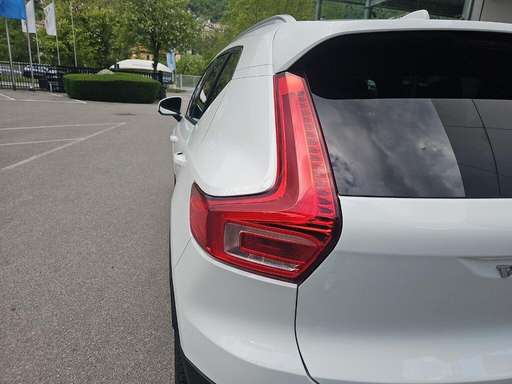 Volvo XC40 2.0 D4 Momentum Pro awd geartronic my21