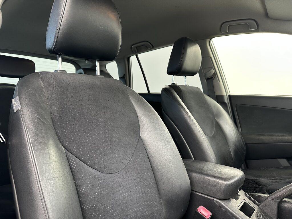 Toyota RAV4 2.2 d-4d Lounge 150cv mt