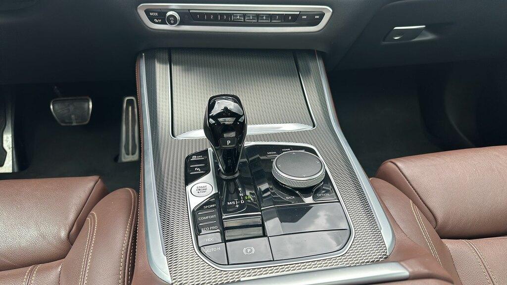 BMW X5 xdrive40d mhev 48V Msport auto