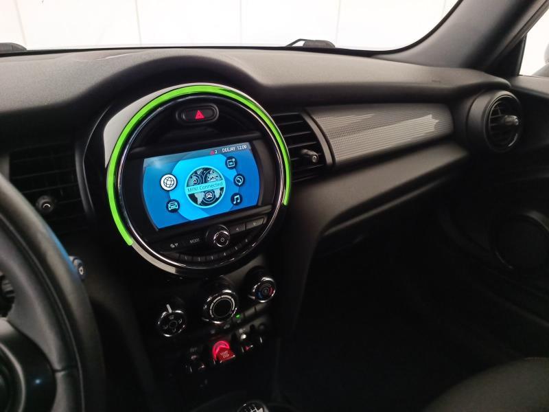 Mini Cooper 1.5 TwinPower Turbo Cooper Business