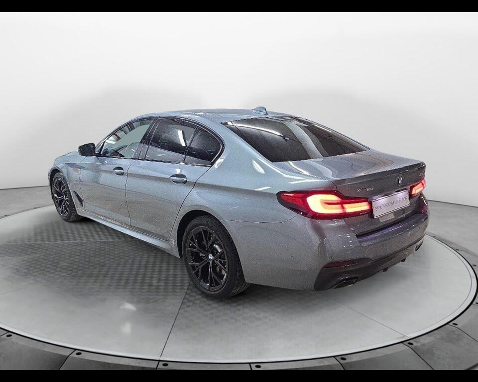 BMW Serie 5 520d mhev 48V xdrive Msport auto