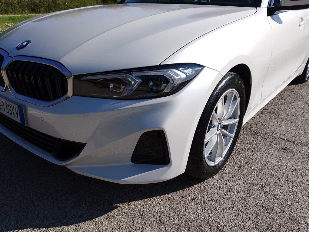 BMW Serie 3 318d Touring mhev 48V auto