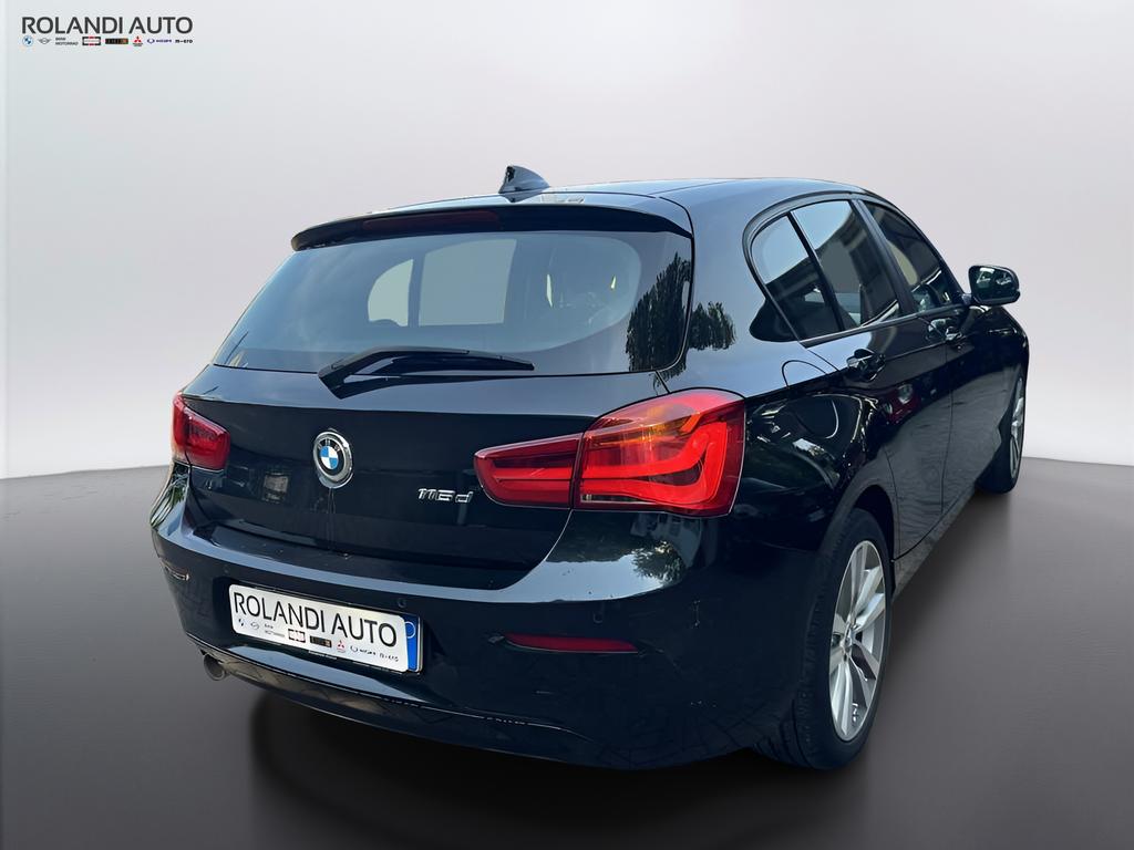 BMW Serie 1 116d Advantage 5p auto