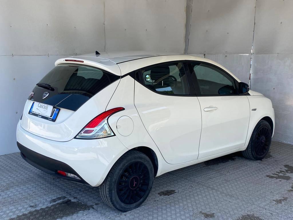 Lancia Ypsilon 1.2 8v Gold ecochic Gpl 69cv