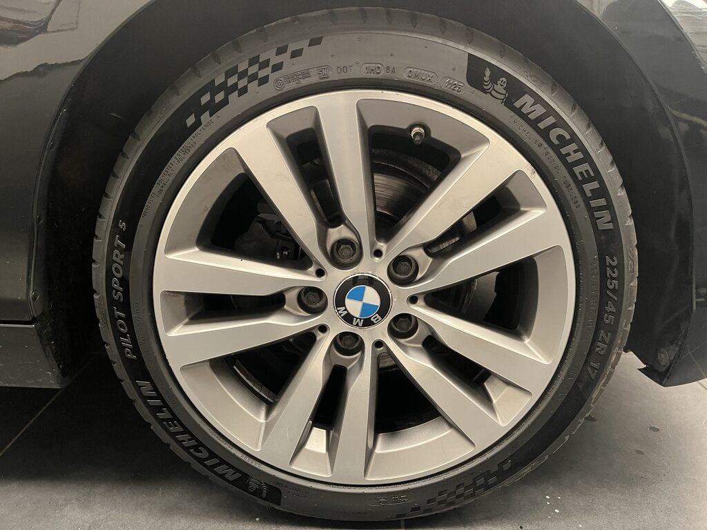 BMW Serie 1 116d Advantage 5p auto