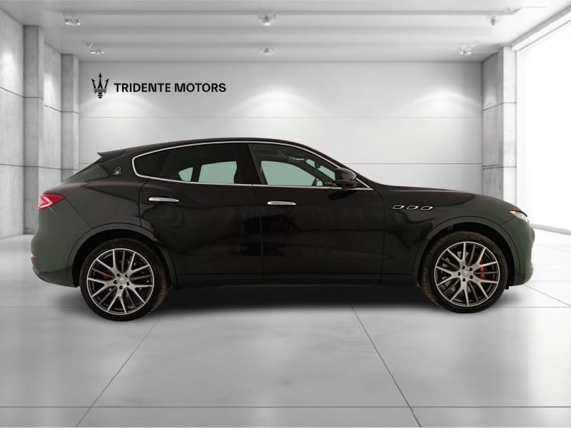 Maserati Levante 3.0 V6 430cv auto