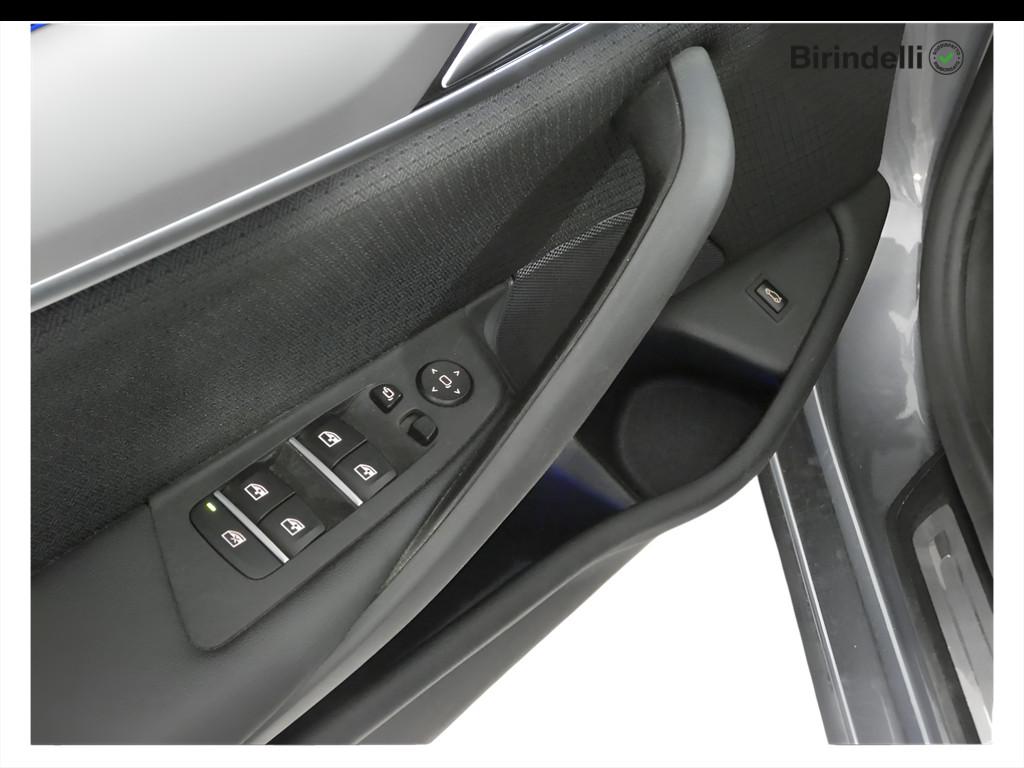 BMW Serie 5 520d mhev 48V Business auto