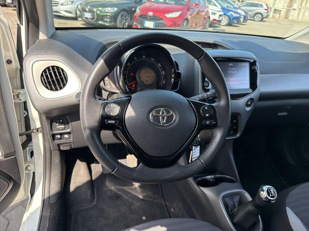 Toyota Aygo 5p 1.0 x-play 72cv
