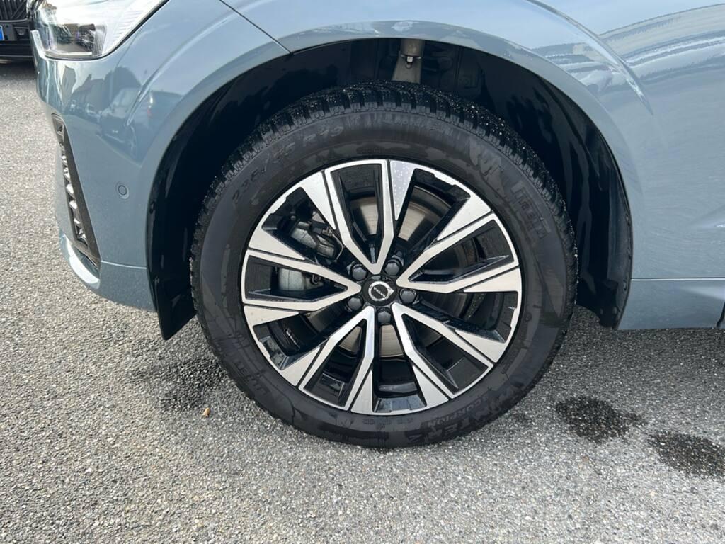 Volvo XC60 2.0 b4 Plus Dark awd auto