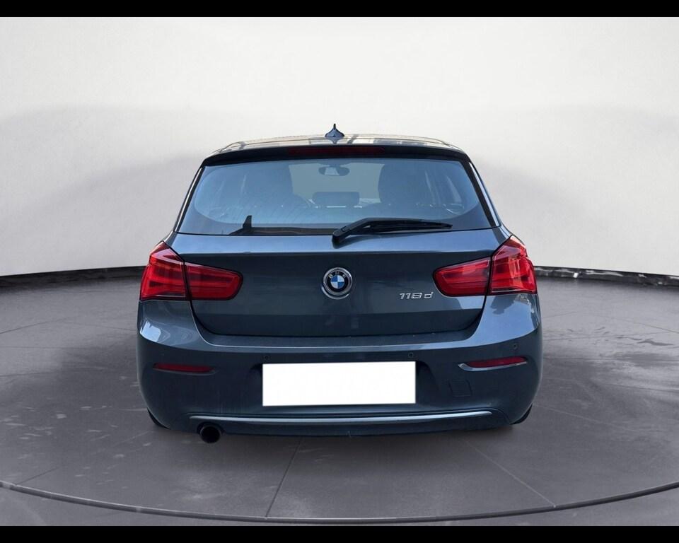 BMW Serie 1 118d Business 5p auto